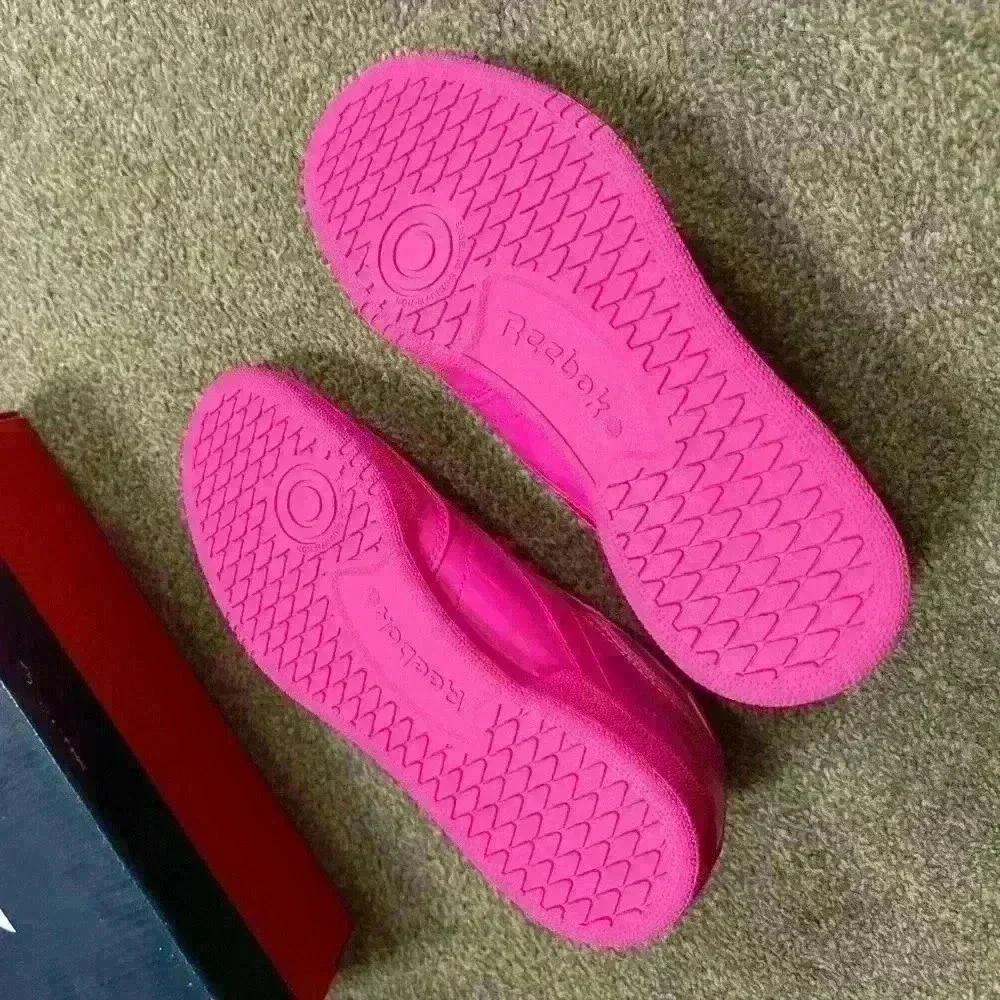 Rare NWT Reebok X Cardi B Club C Dynamic Pink Tennis shoes Sneakers size 5 - Picture 8 of 11